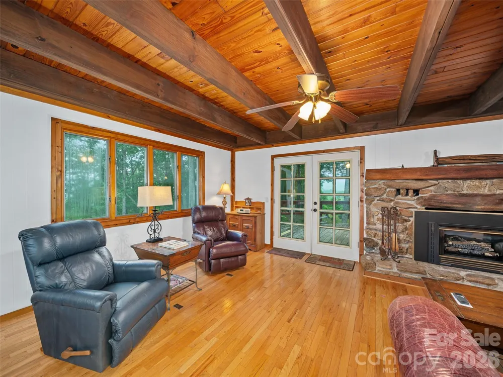 820 Wild Rose Lane Burnsville, NC 28714