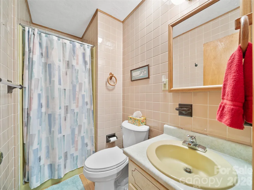 820 Wild Rose Lane Burnsville, NC 28714