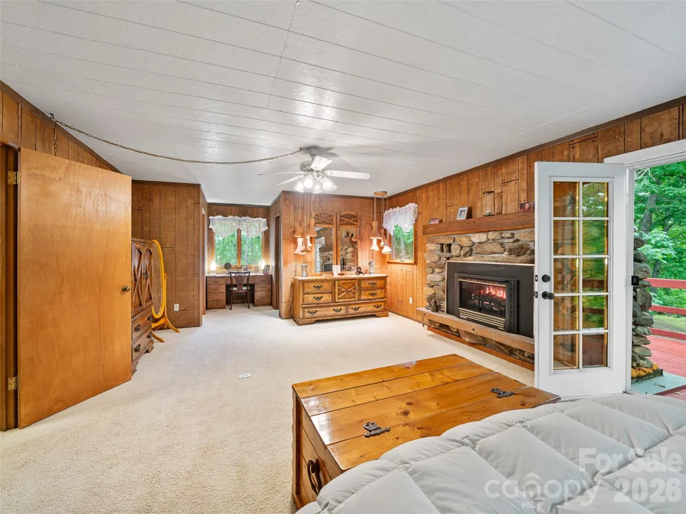 820 Wild Rose Lane Burnsville, NC 28714