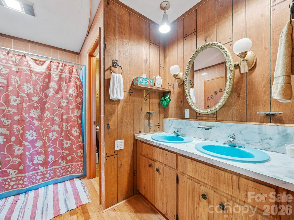820 Wild Rose Lane Burnsville, NC 28714