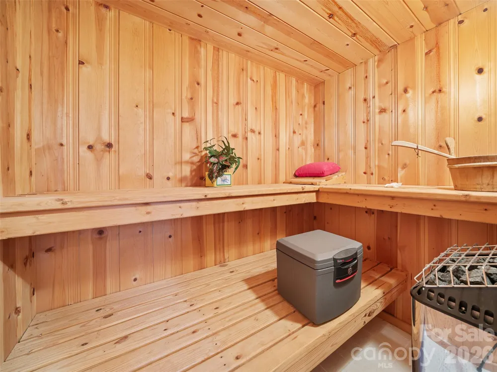 820 Wild Rose Lane Burnsville, NC 28714