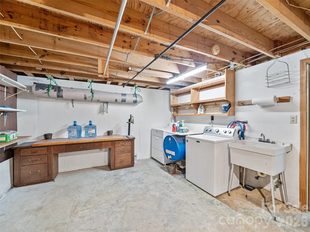 820 Wild Rose Lane Burnsville, NC 28714