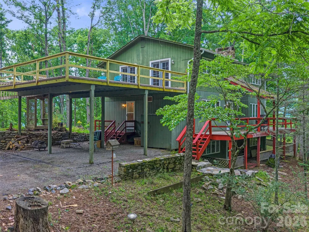 820 Wild Rose Lane Burnsville, NC 28714