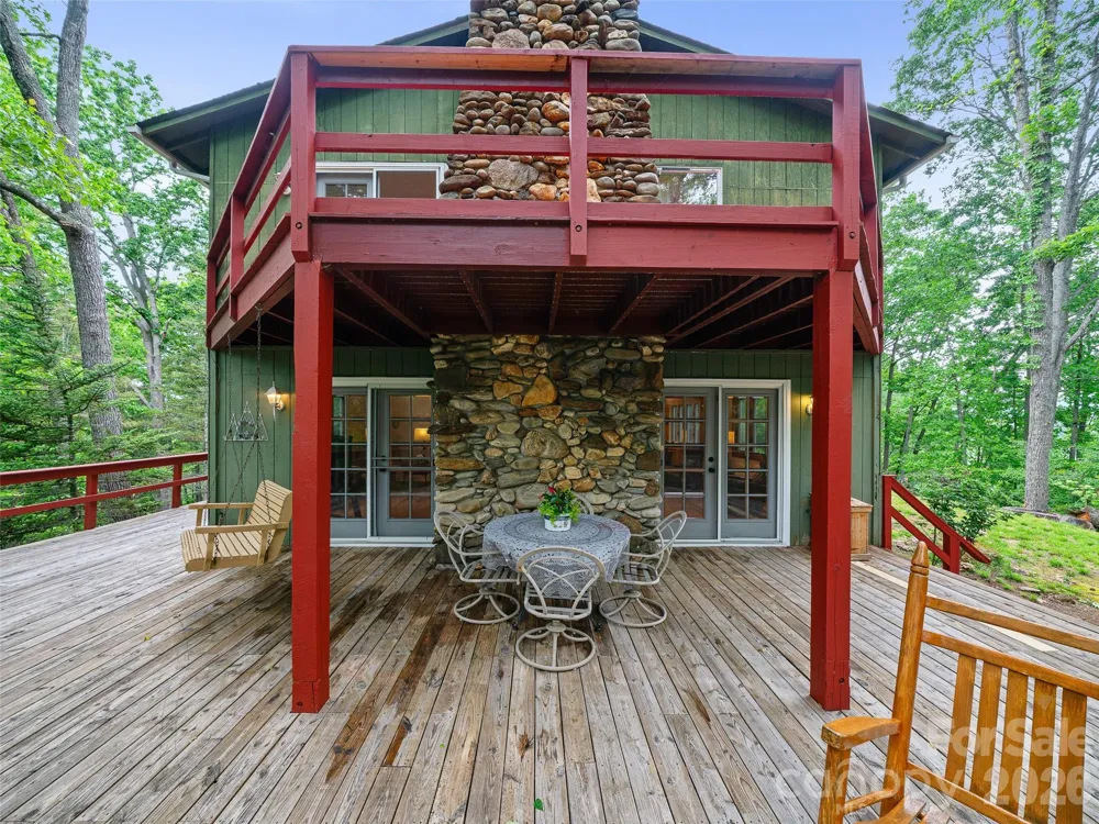 820 Wild Rose Lane Burnsville, NC 28714