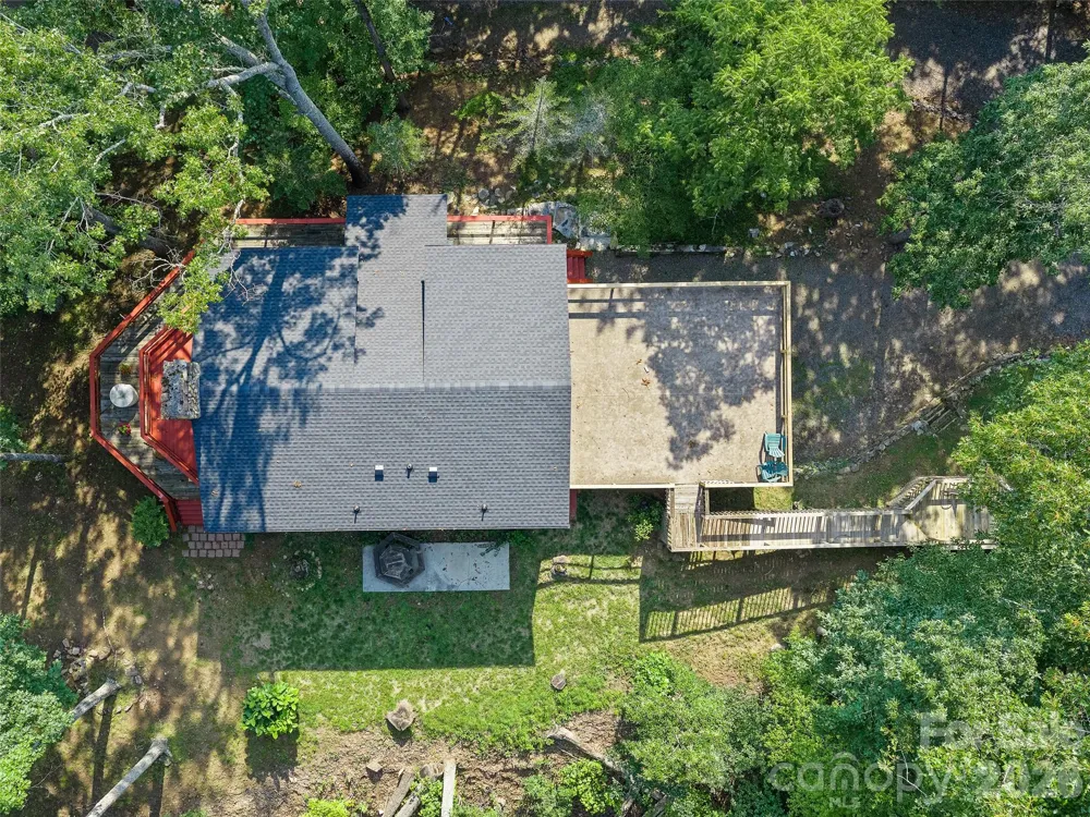 820 Wild Rose Lane Burnsville, NC 28714