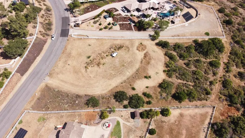 15530 SLEEPY CREEK RD El Cajon, CA 92021