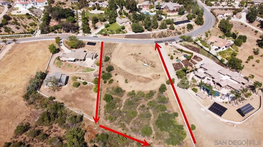 15530 SLEEPY CREEK RD El Cajon, CA 92021