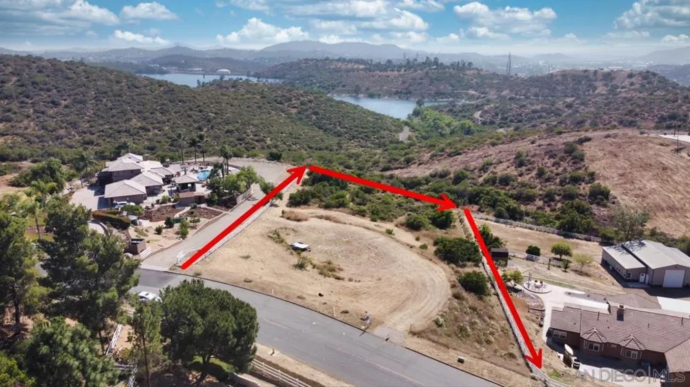 15530 SLEEPY CREEK RD El Cajon, CA 92021