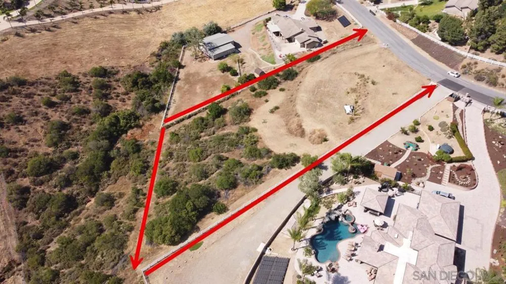 15530 SLEEPY CREEK RD El Cajon, CA 92021