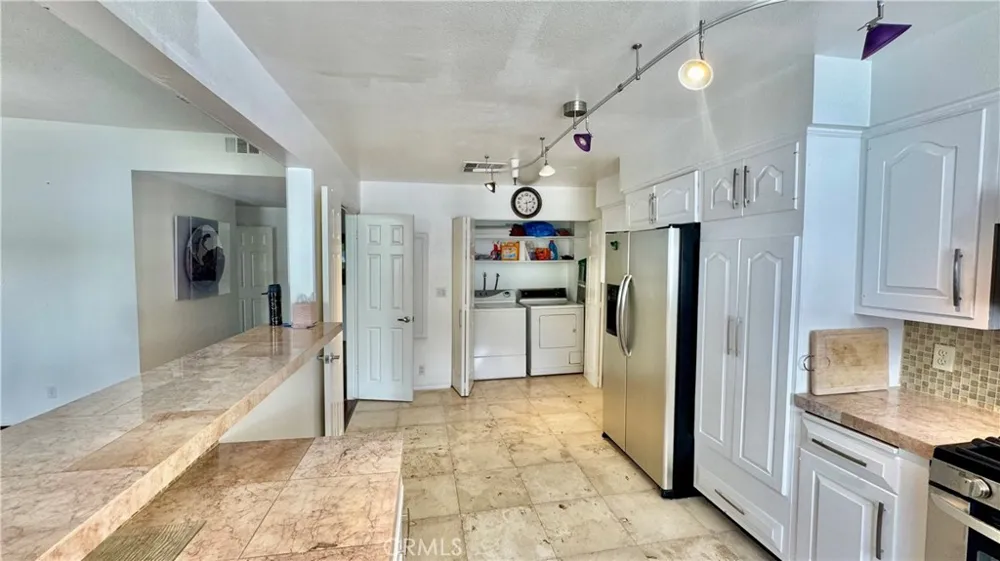 324 Palm Drive #407 Beverly Hills, CA 90210