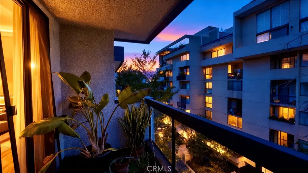 324 Palm Drive #407 Beverly Hills, CA 90210