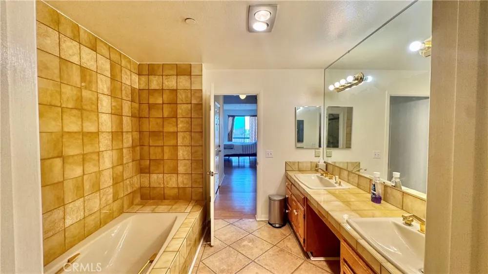 324 Palm Drive #407 Beverly Hills, CA 90210