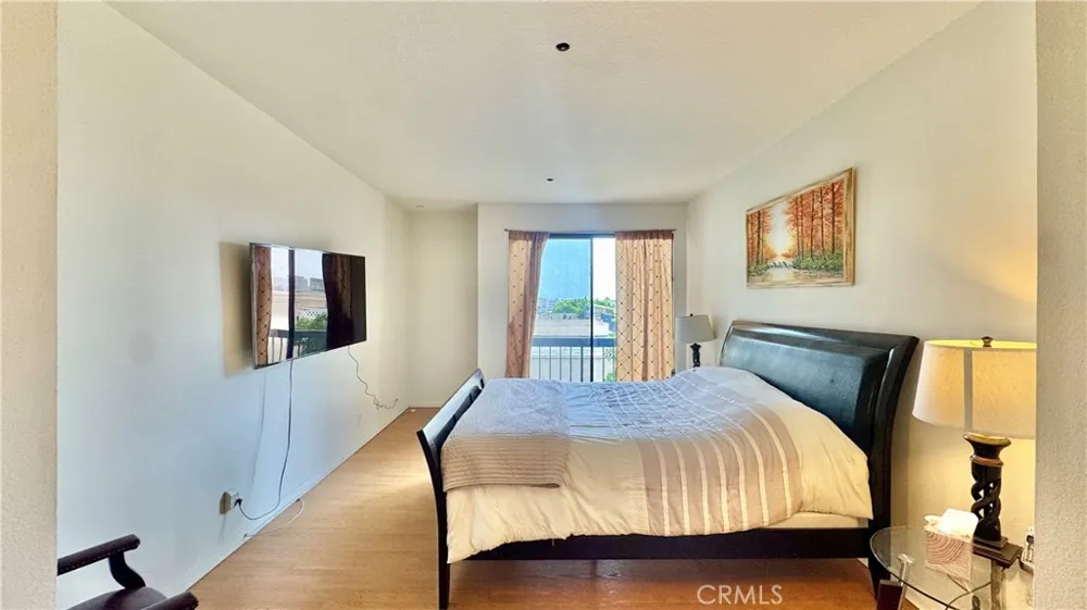 324 Palm Drive #407 Beverly Hills, CA 90210