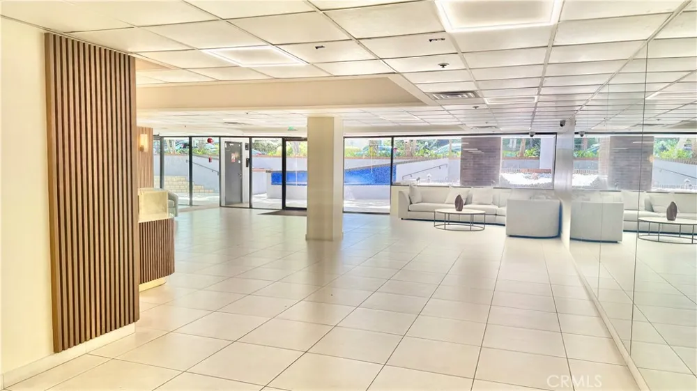 324 Palm Drive #407 Beverly Hills, CA 90210