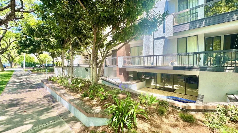 324 Palm Drive #407 Beverly Hills, CA 90210