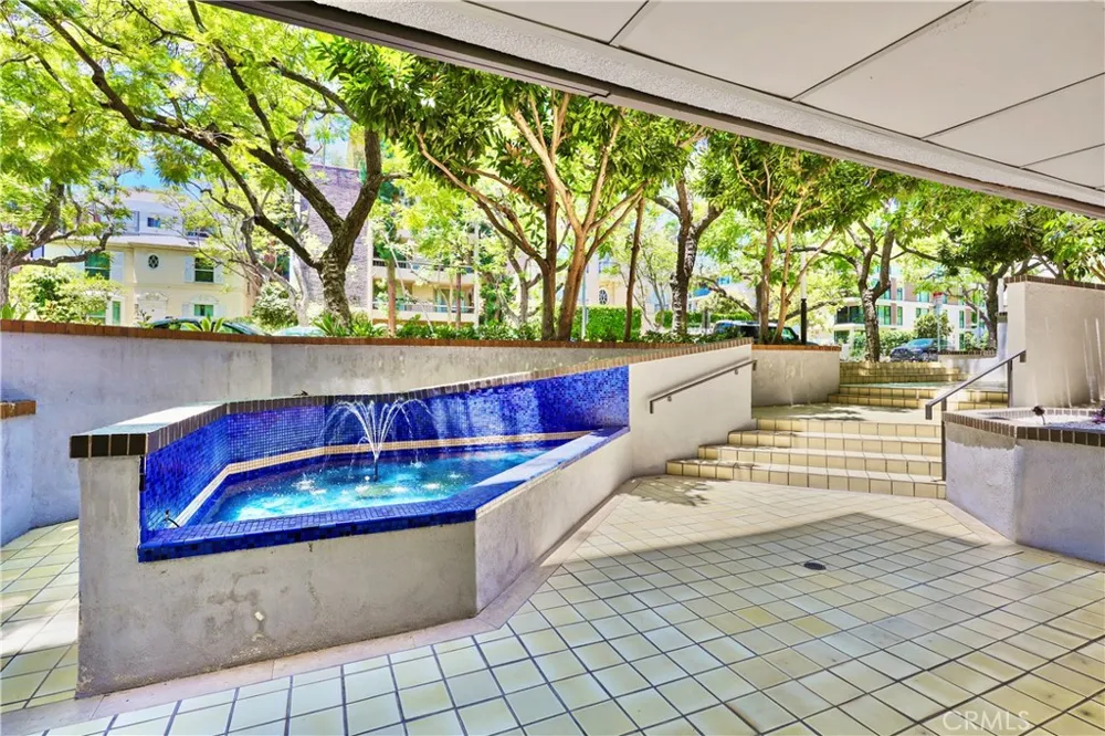 324 Palm Drive #407 Beverly Hills, CA 90210