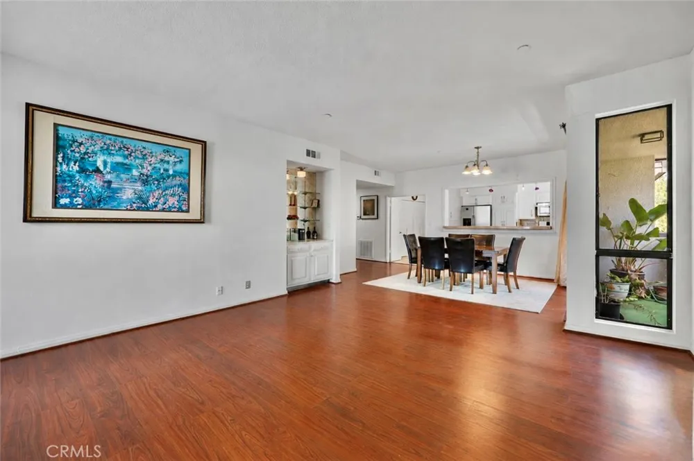 324 Palm Drive #407 Beverly Hills, CA 90210