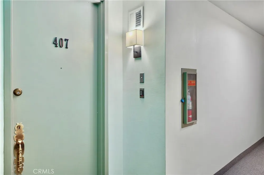 324 Palm Drive #407 Beverly Hills, CA 90210