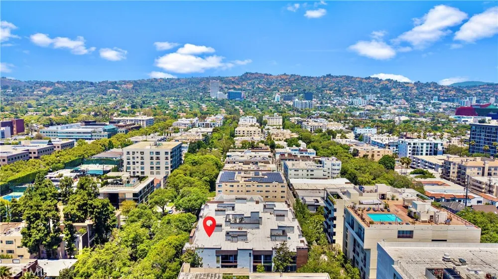 324 Palm Drive #407 Beverly Hills, CA 90210