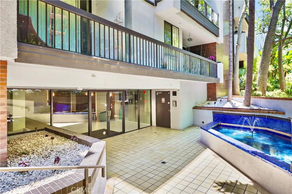 324 Palm Drive #407 Beverly Hills, CA 90210