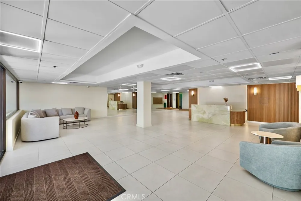 324 Palm Drive #407 Beverly Hills, CA 90210