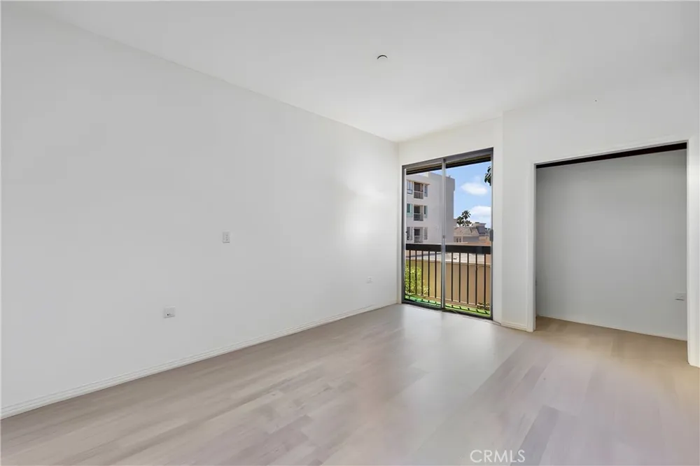 324 Palm Drive #407 Beverly Hills, CA 90210