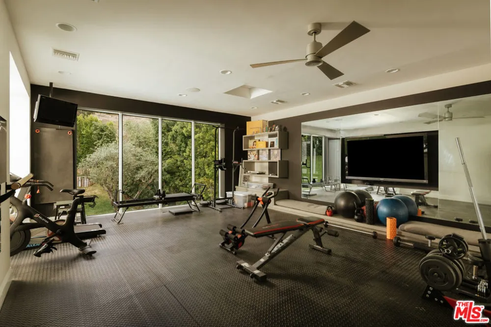 3801 Prado Del Trigo Calabasas, CA 91302