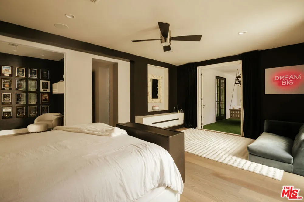 3801 Prado Del Trigo Calabasas, CA 91302