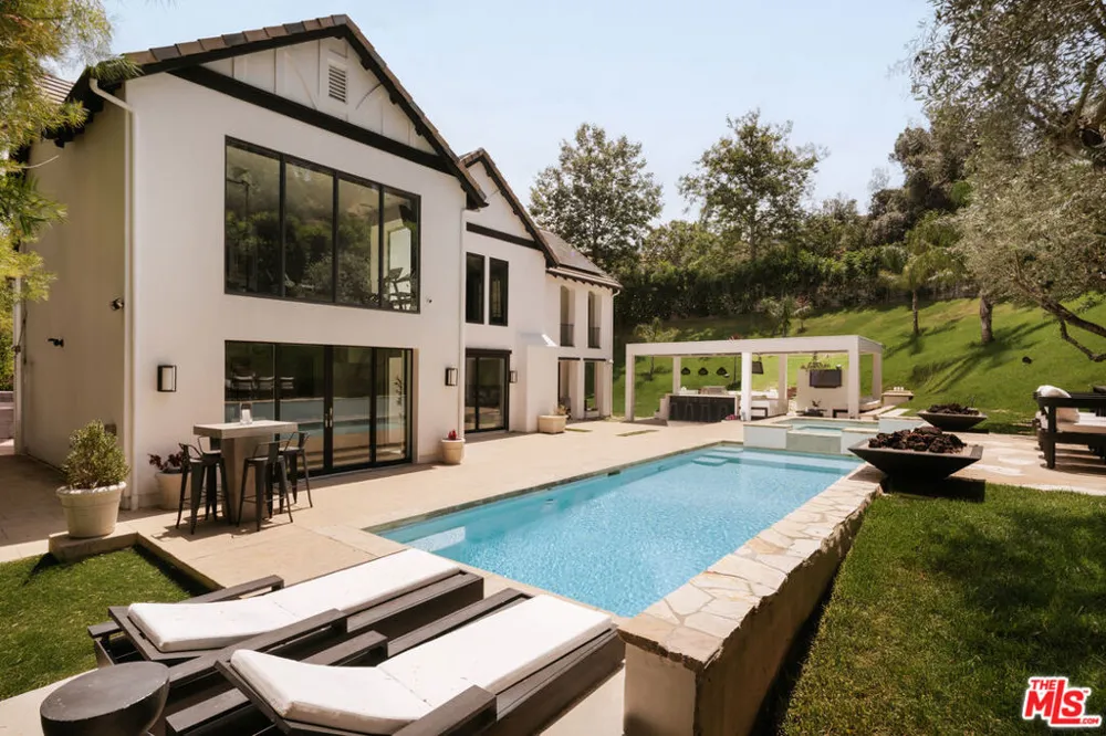 3801 Prado Del Trigo Calabasas, CA 91302