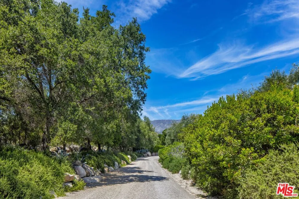 1888 Garst Lane Ojai, CA 93023