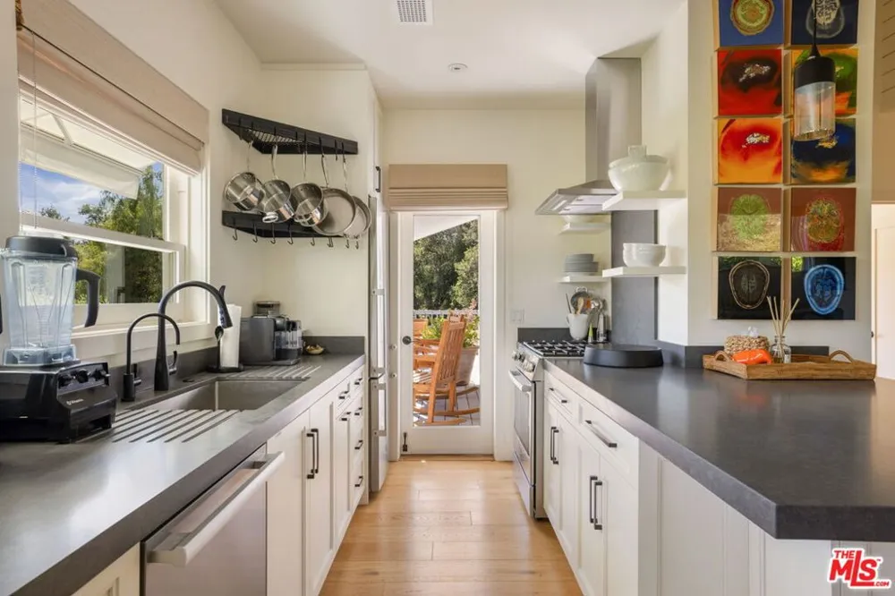 1888 Garst Lane Ojai, CA 93023