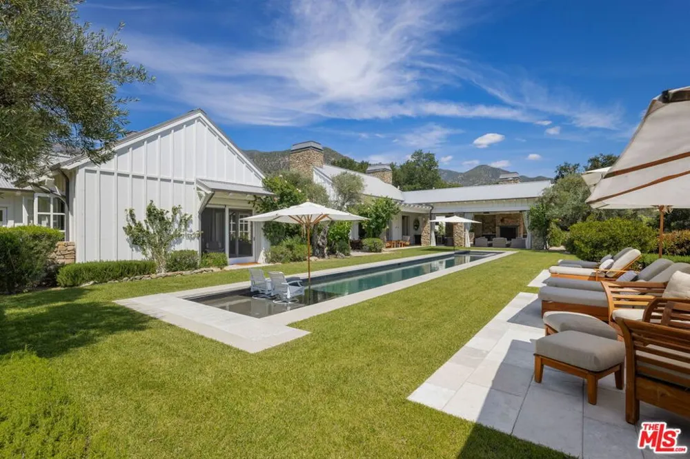 1888 Garst Lane Ojai, CA 93023