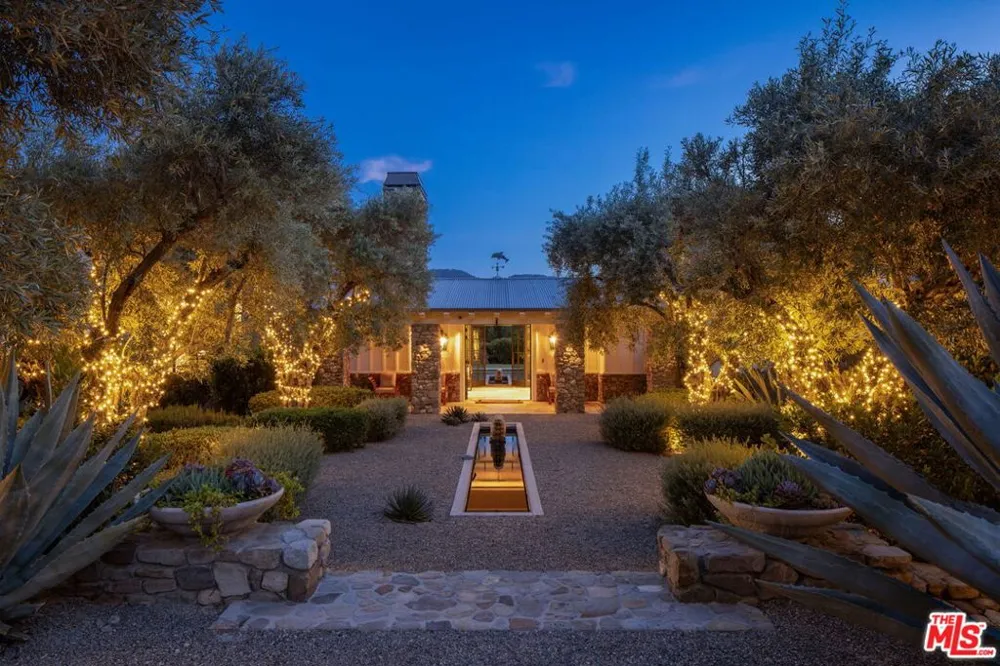 1888 Garst Lane Ojai, CA 93023