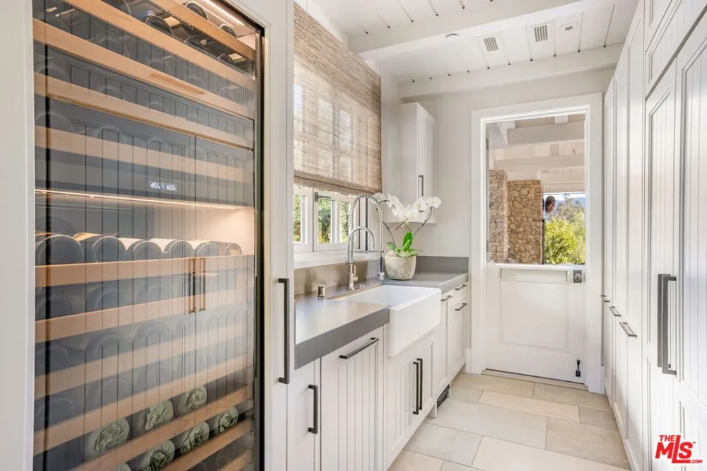 1888 Garst Lane Ojai, CA 93023