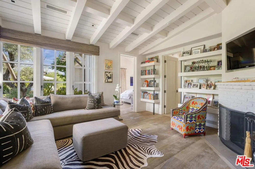 1888 Garst Lane Ojai, CA 93023