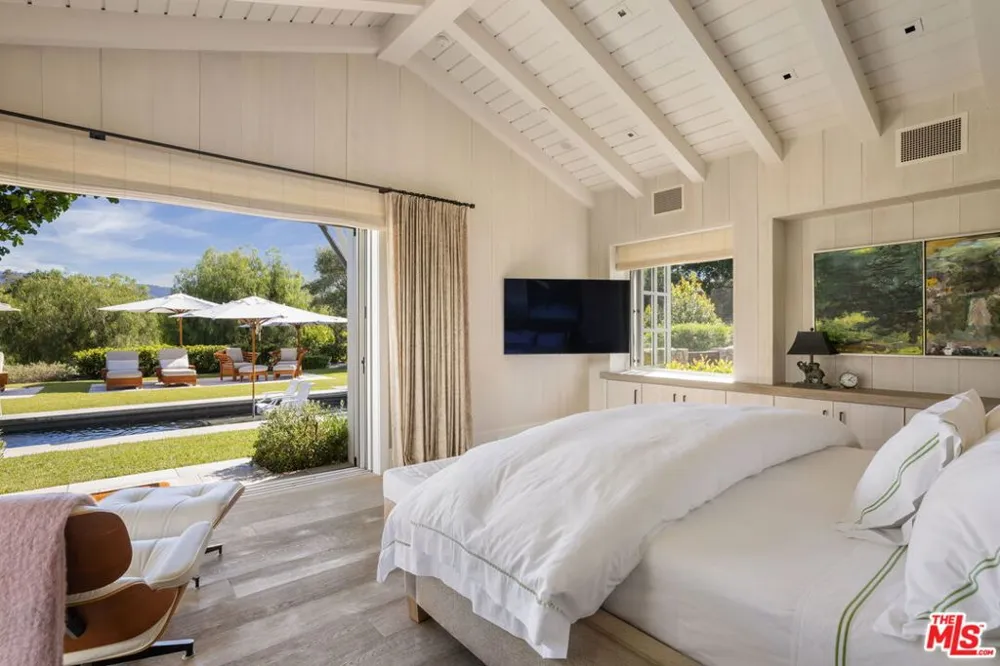 1888 Garst Lane Ojai, CA 93023