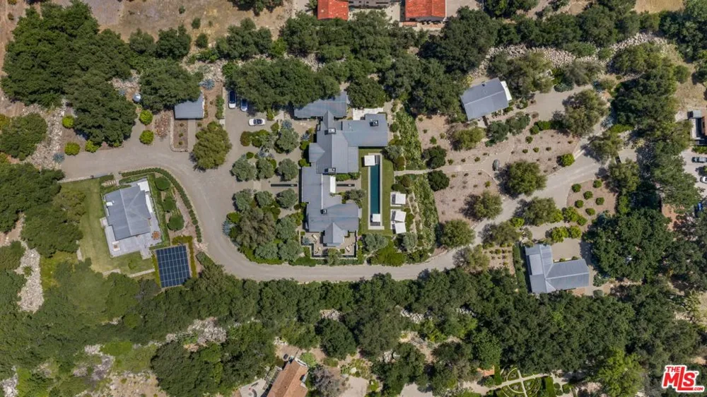 1888 Garst Lane Ojai, CA 93023