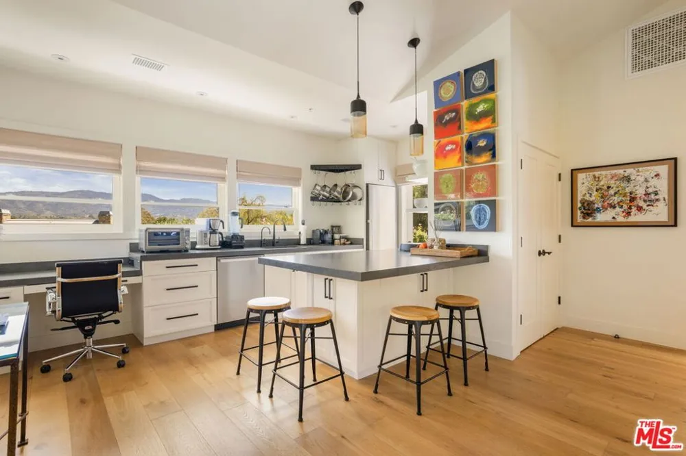1888 Garst Lane Ojai, CA 93023