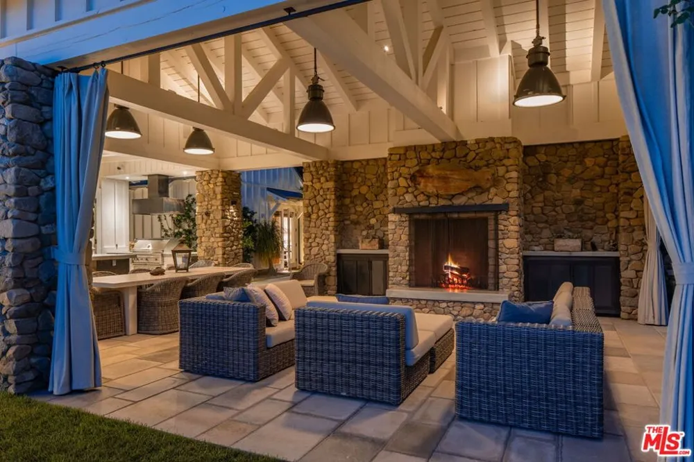 1888 Garst Lane Ojai, CA 93023