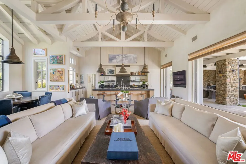 1888 Garst Lane Ojai, CA 93023