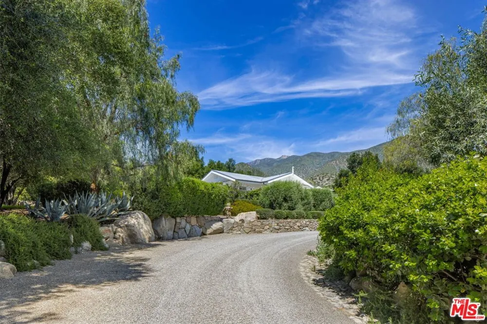 1888 Garst Lane Ojai, CA 93023