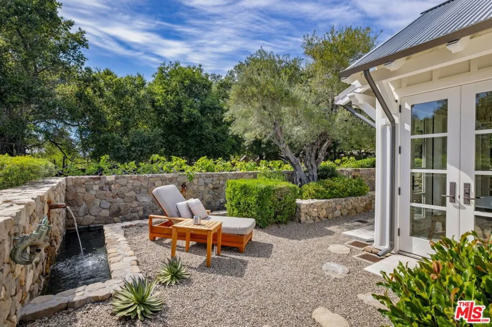 1888 Garst Lane Ojai, CA 93023