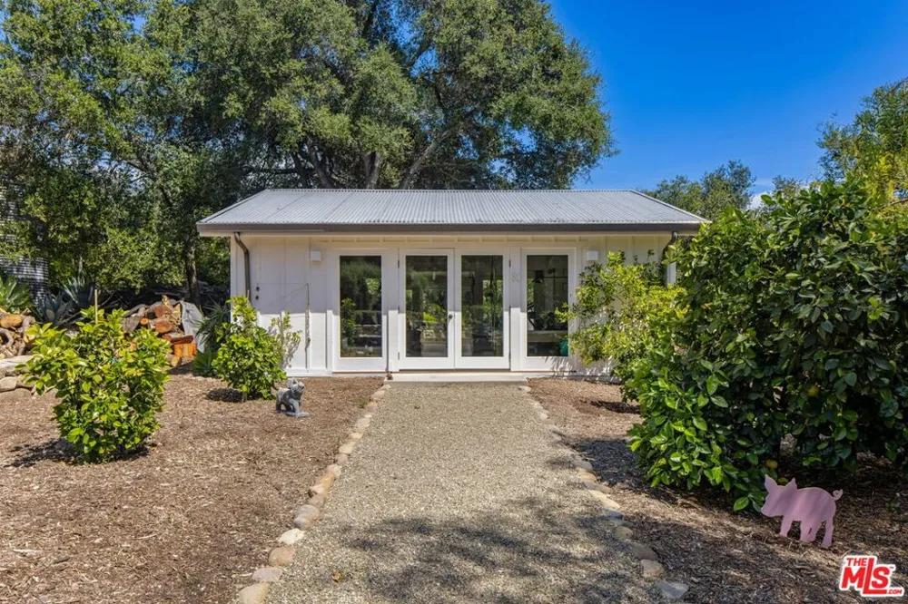 1888 Garst Lane Ojai, CA 93023