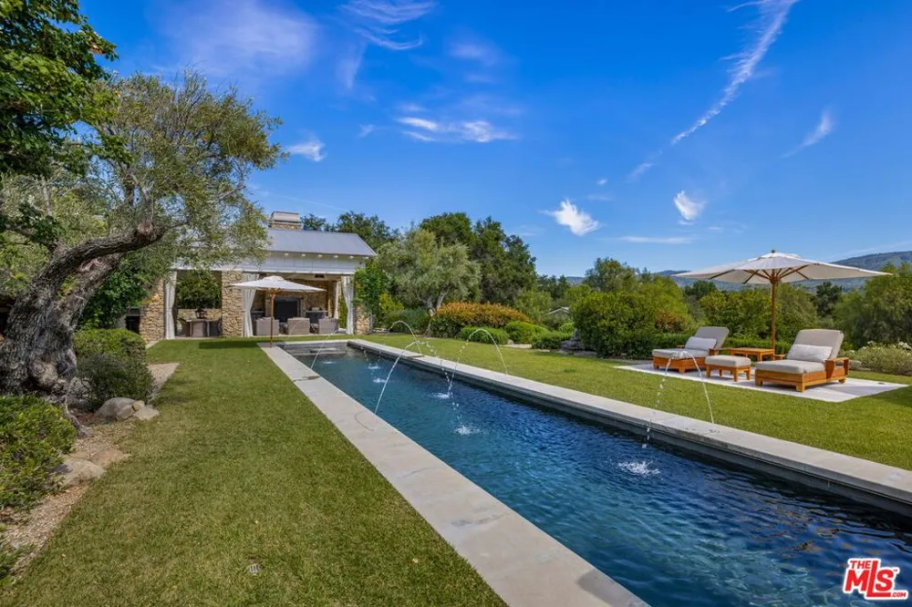 1888 Garst Lane Ojai, CA 93023