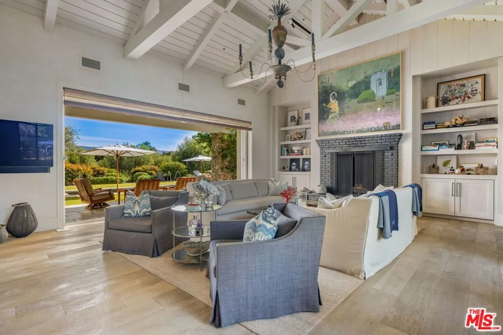 1888 Garst Lane Ojai, CA 93023