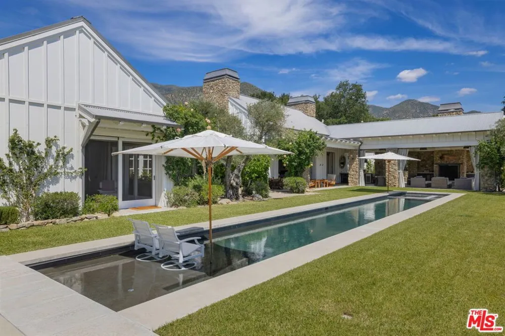 1888 Garst Lane Ojai, CA 93023