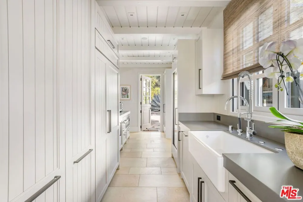 1888 Garst Lane Ojai, CA 93023