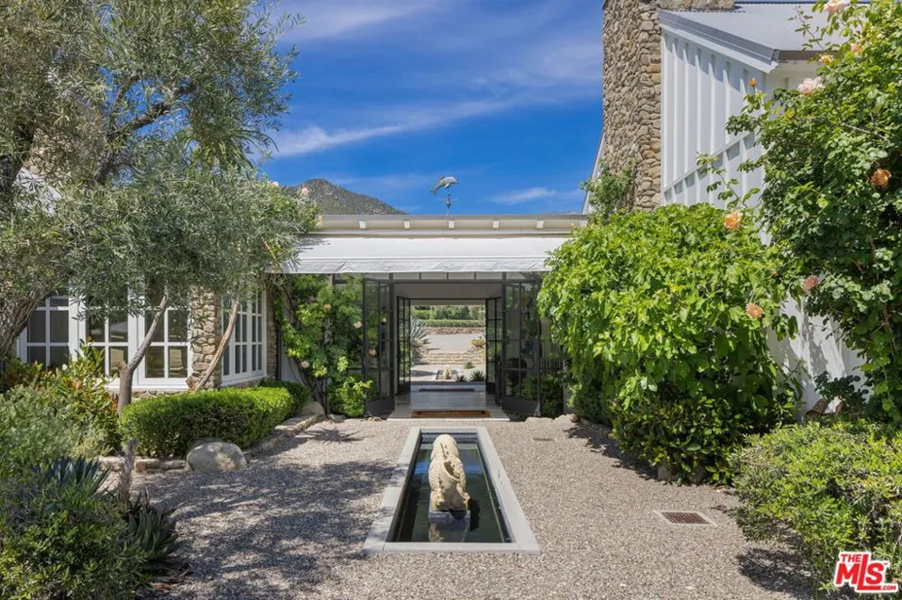 1888 Garst Lane Ojai, CA 93023