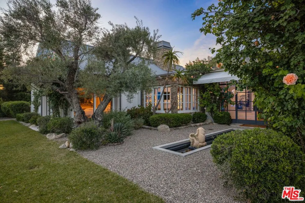 1888 Garst Lane Ojai, CA 93023