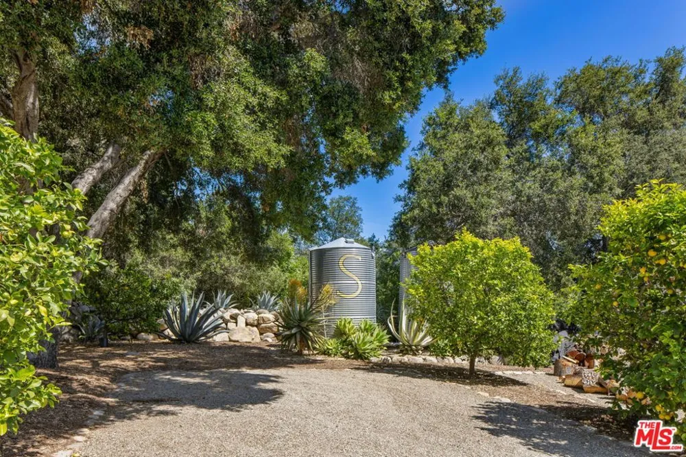 1888 Garst Lane Ojai, CA 93023